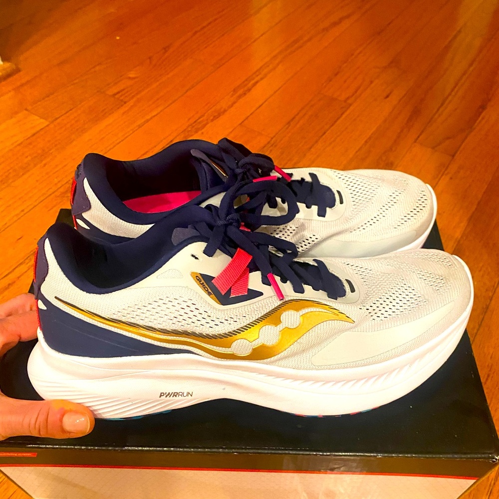 Saucony Guide 15 woman’s running shoe - 9.5M